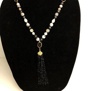 Natural stones with Freshwater Cultured pearl